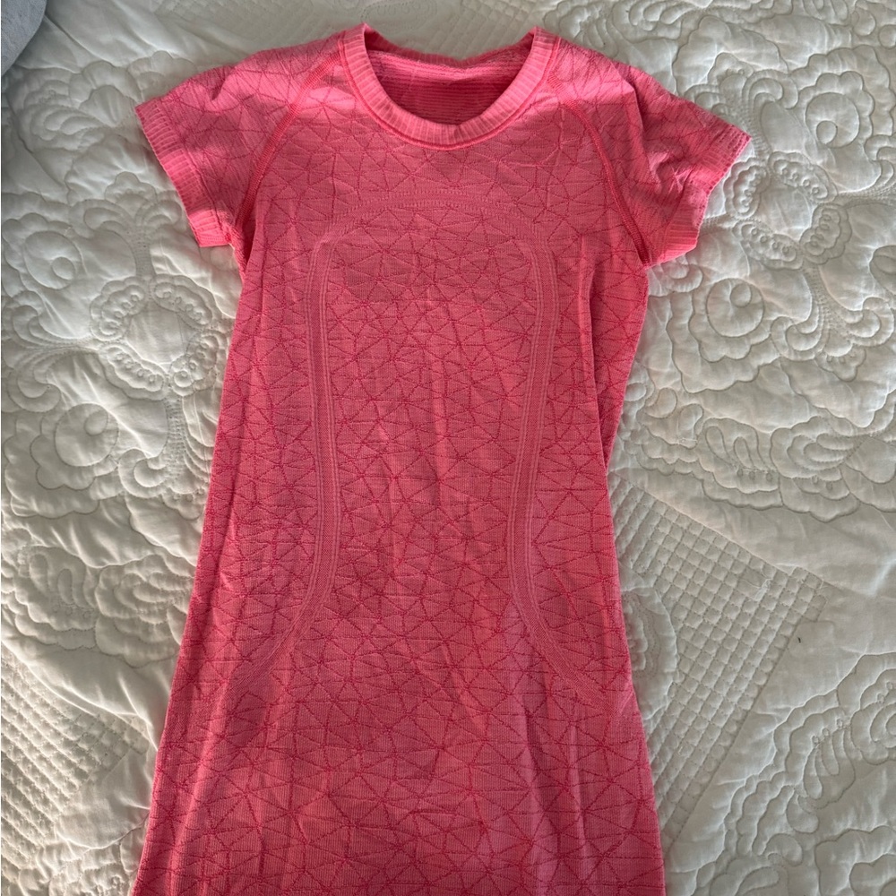 Lululemon swiftly tech t shirt